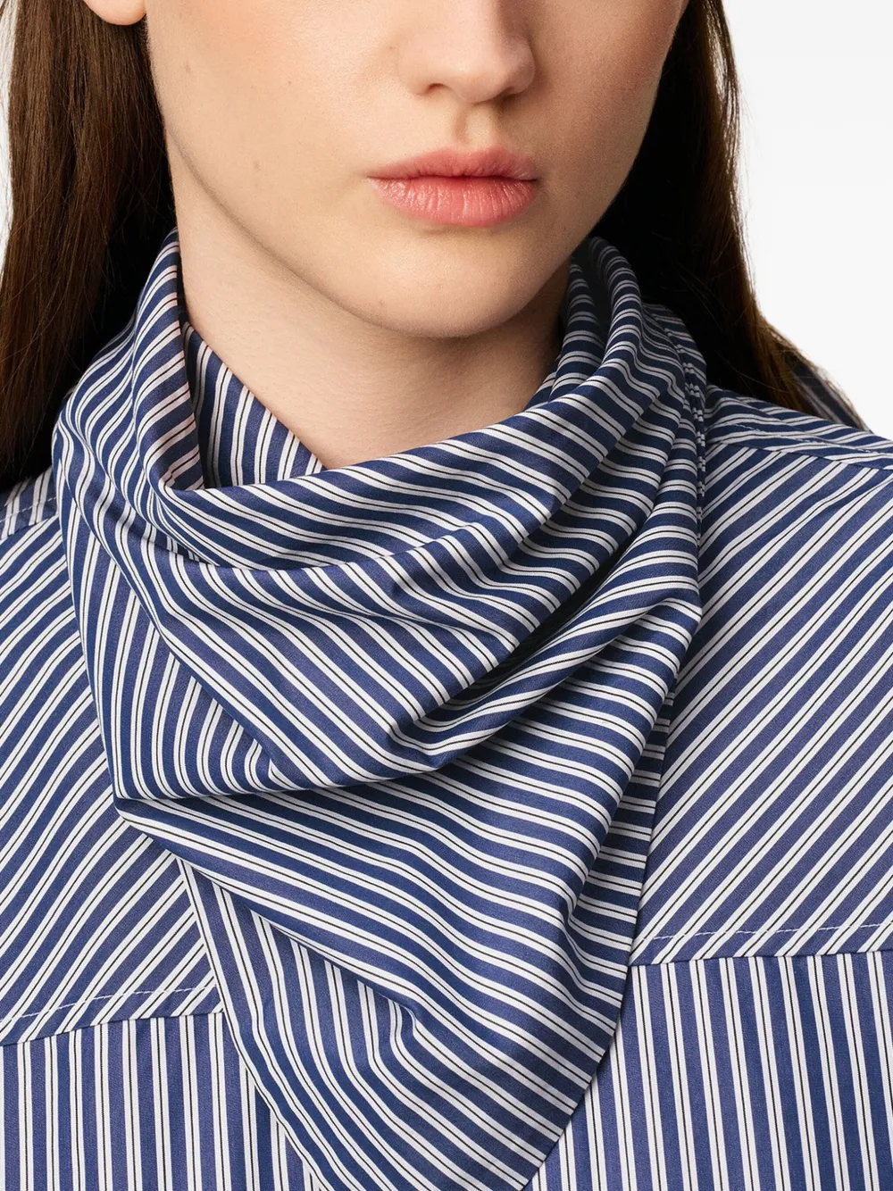 AMI Paris Gestreept shirt met bandanakraag Blauw