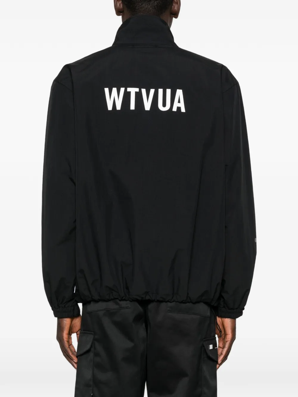 WTAPS ウインドブレーカー | ブラック | FARFETCH JP
