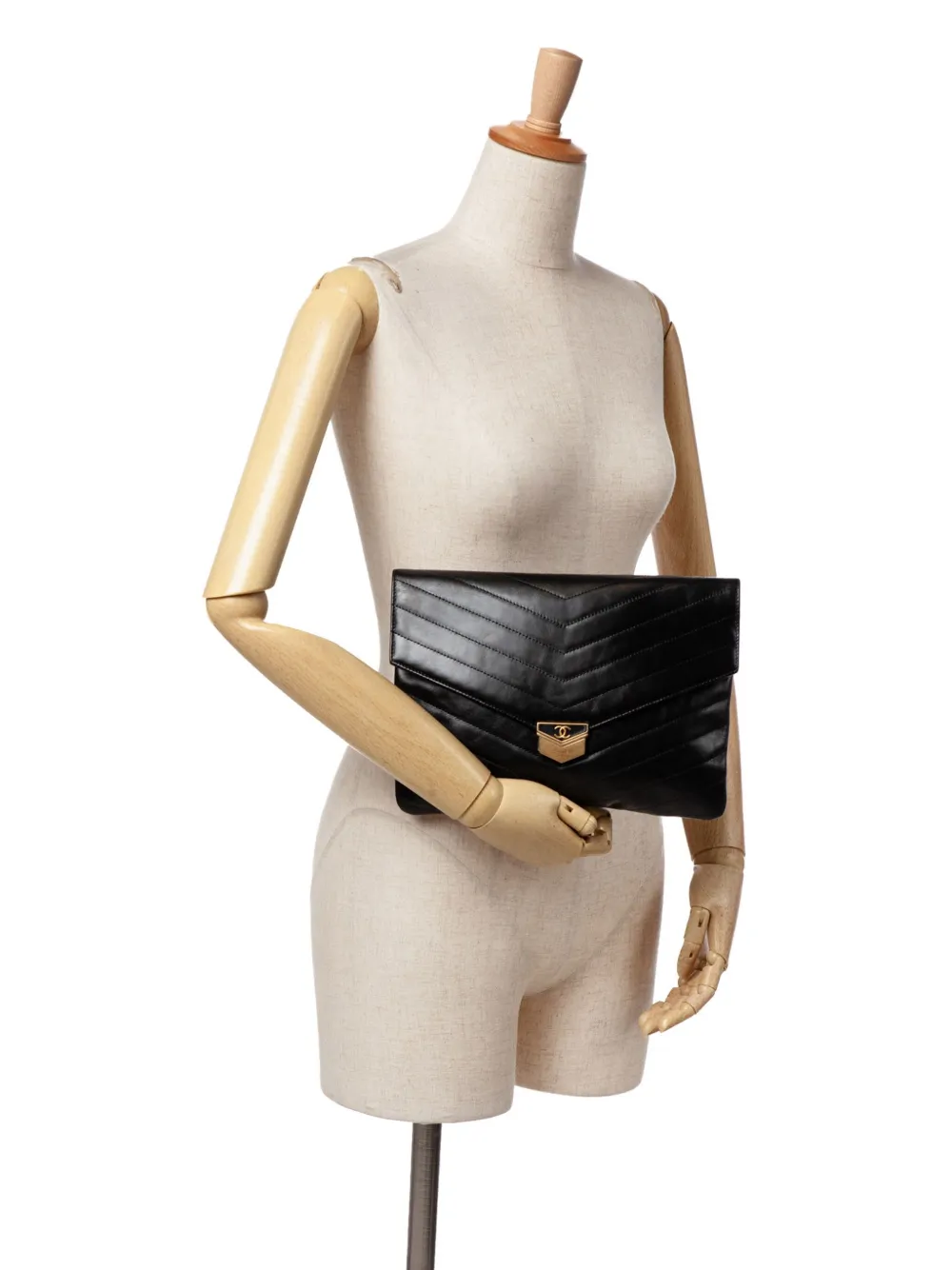 CHANEL Pre-Owned 2018-2019 Paris Hamburg Chevron Lambskin clutch bag | Pre-Owned | Image 2