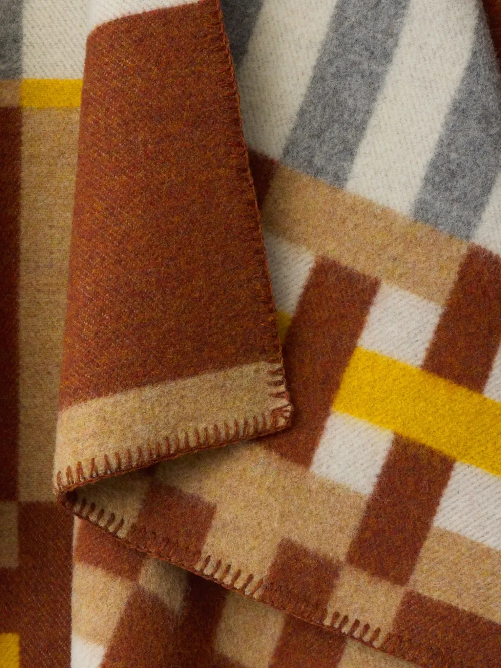 Burberry Colour-block Checked Cape In Multi