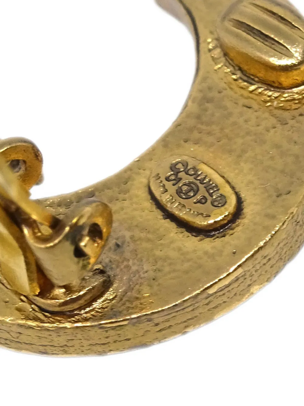 Pre-owned Chanel 2001 Crescent-moon Clip-on Earrings