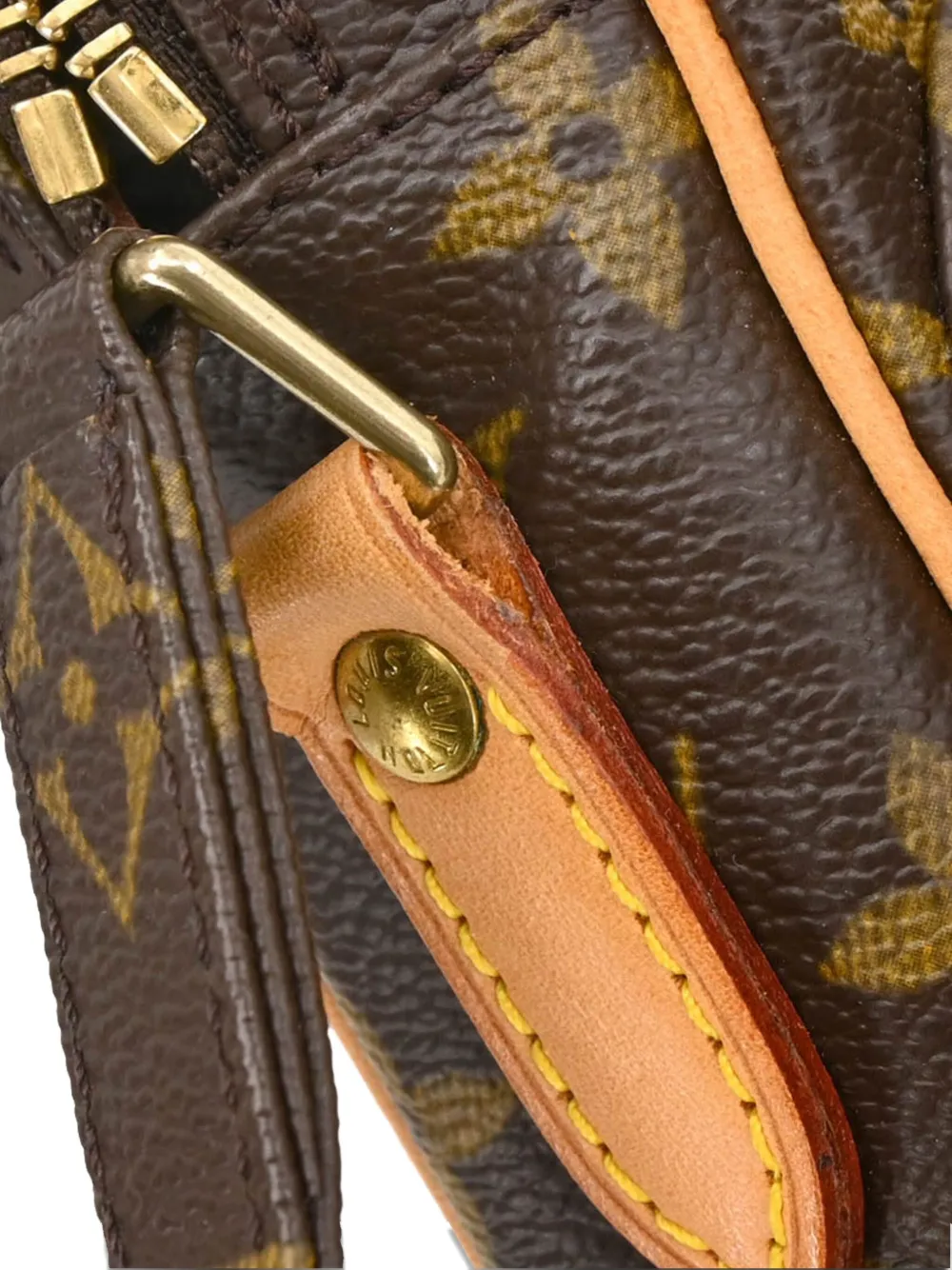 Pre-owned Louis Vuitton 2003 Amazon Crossbody Bag In Brown