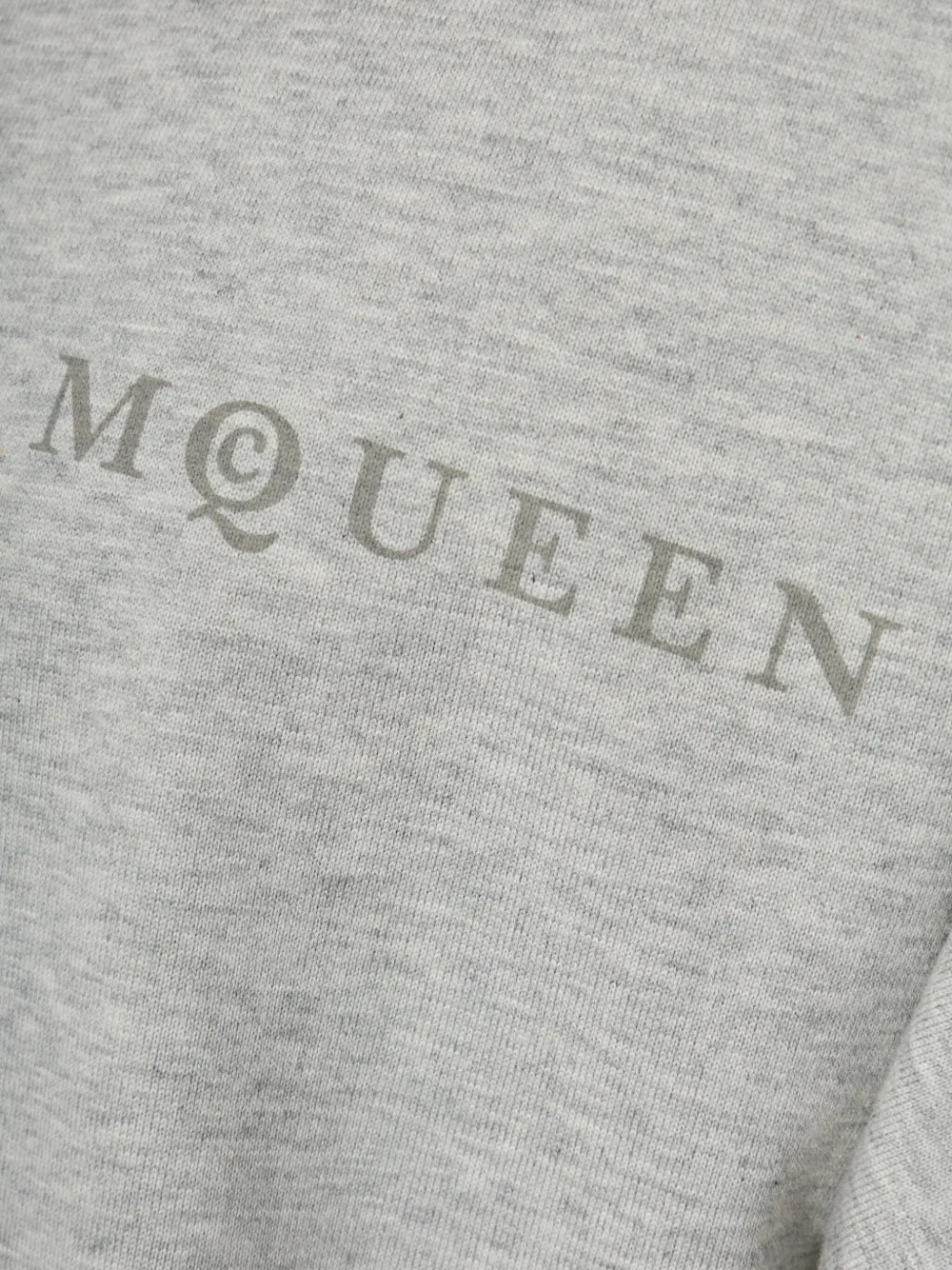 Alexander McQueen T-shirt met logoprint Grijs
