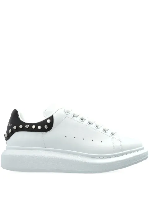 Alexander McQueen 스터드 장식 플랫폼 스니커즈