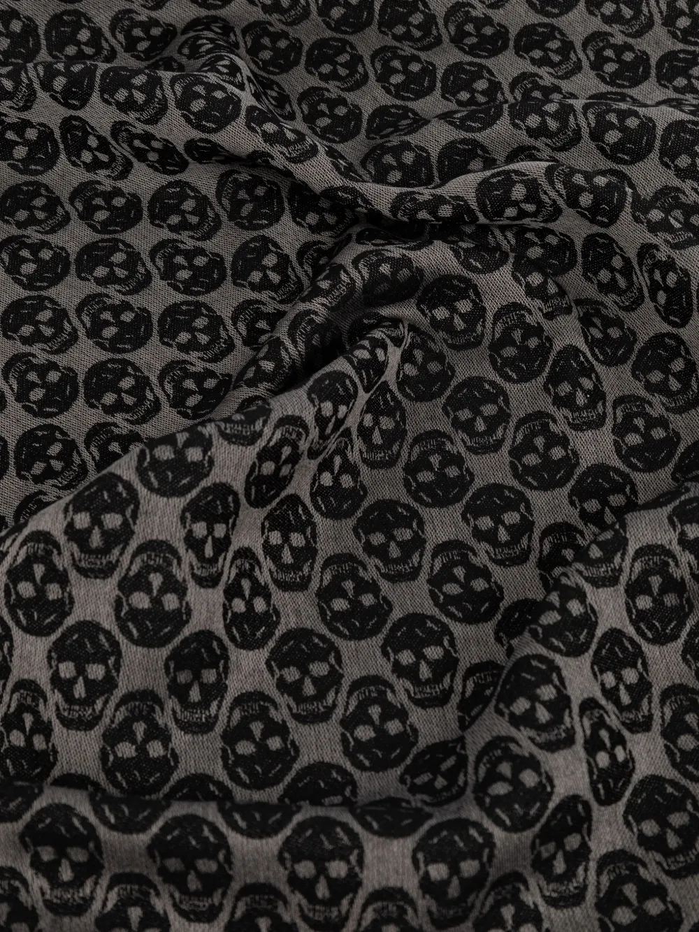 Alexander McQueen Sjaal met doodskoppatroon en franje Zwart
