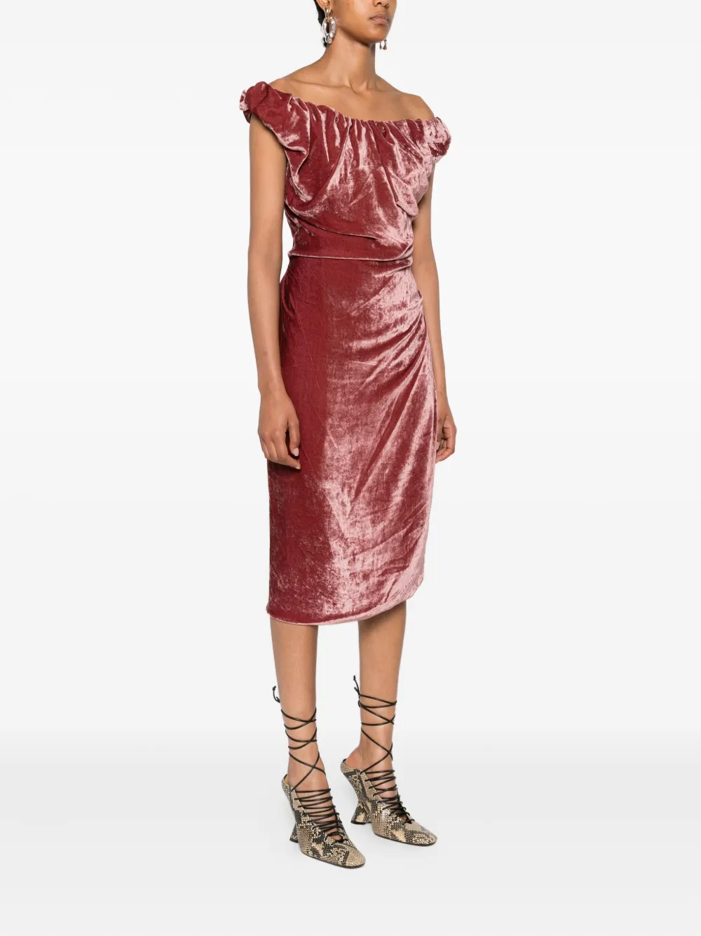 Vivienne Westwood off-shoulder velvet midi dress Rood