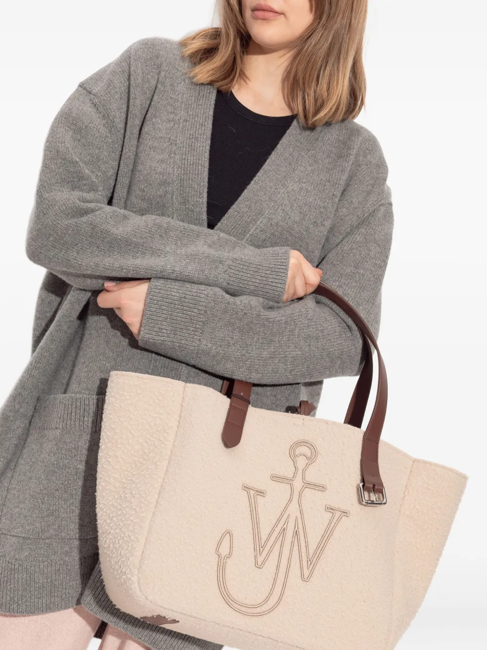 JW Anderson Shopper met geborduurd logo Beige