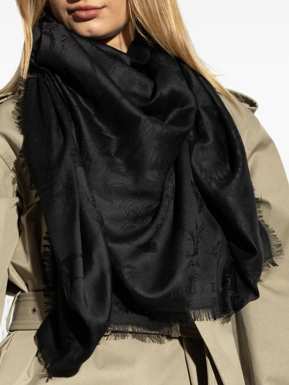Alexander McQueen Sjaal met bloemenprint Zwart