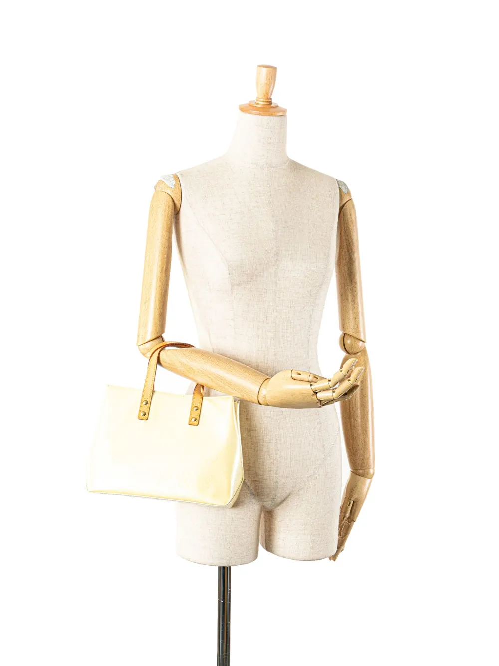 Louis Vuitton Pre-Owned 2005 Monogram Vernis Reade PM handbag | Pre-Owned | Image 2