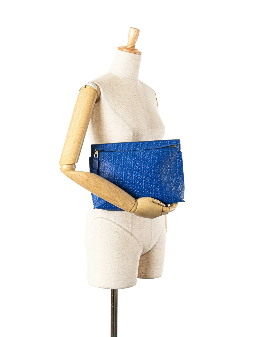 Loewe Pre-Owned 2010-2024 Embossed Anagram Repeat T clutch bag | Pre-owned | Image 2