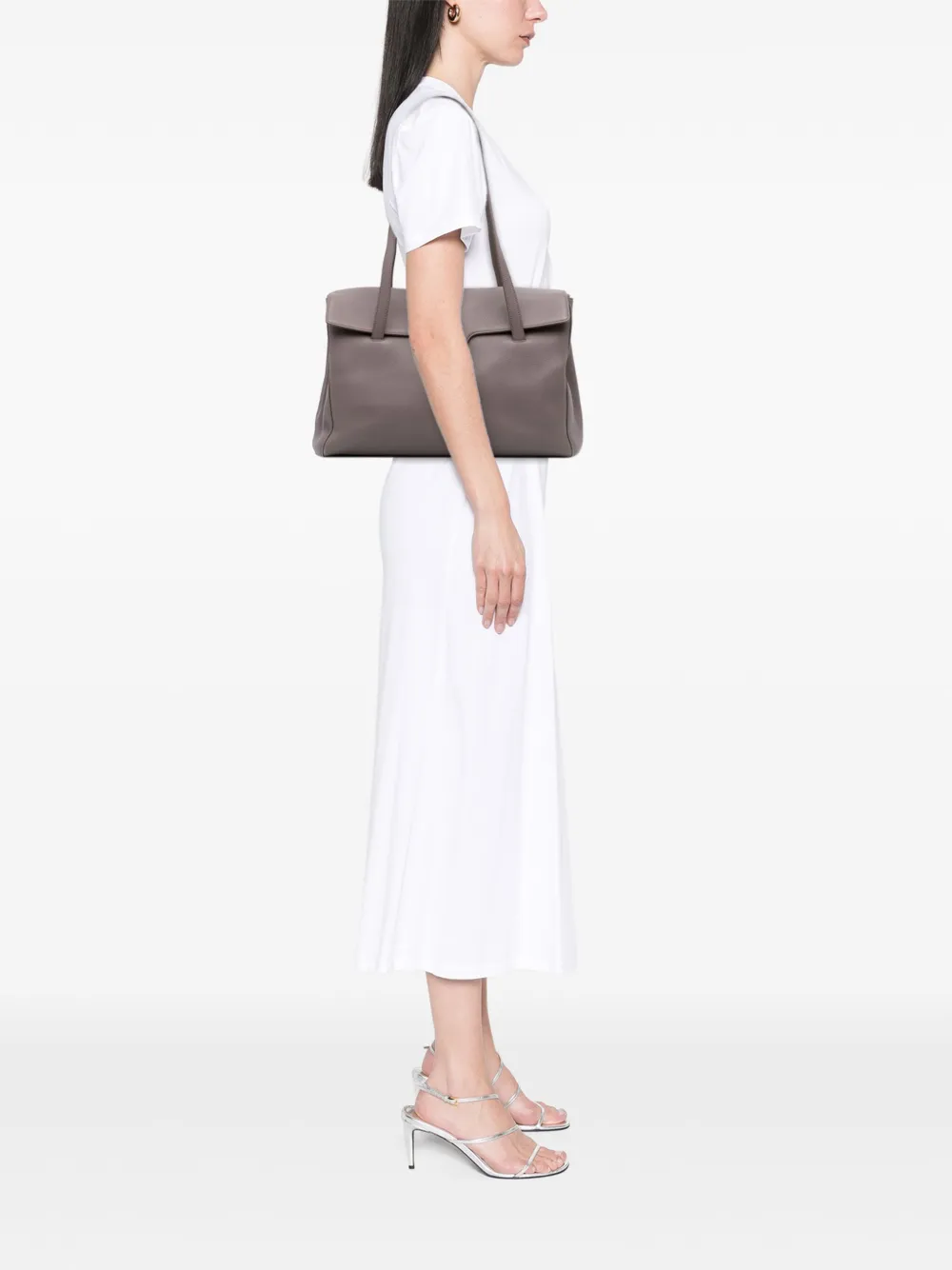 Céline Pre-Owned bolsa de hombro 16 mediana de piel de becerro granulada 2020 | Estilos de archivo | Image 2