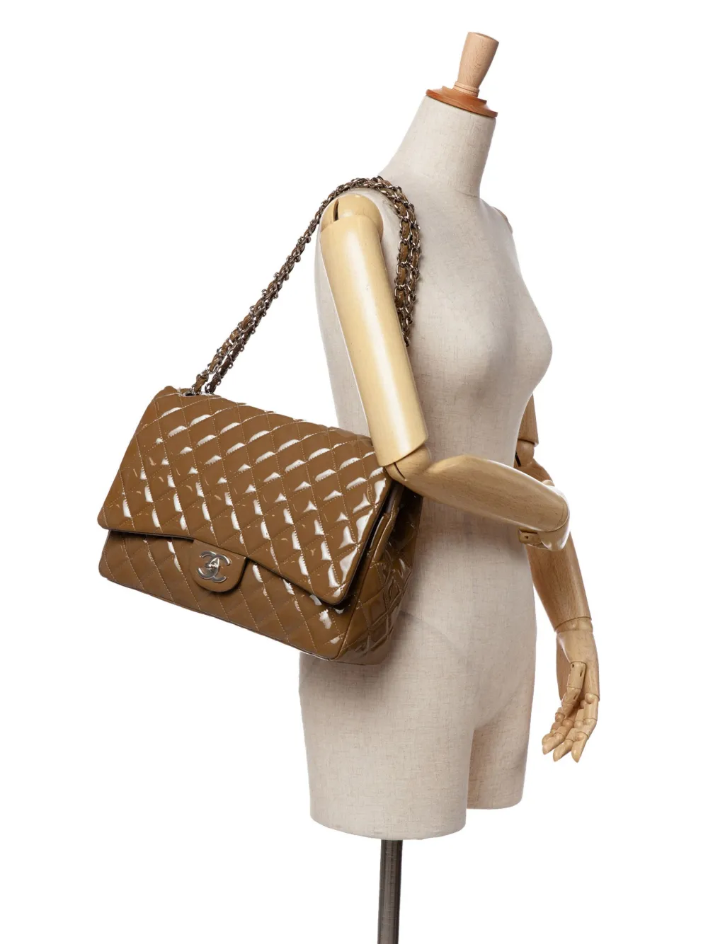 CHANEL Pre-Owned 2011 Maxi Classic Patent Double Flap shoulder bag | Pre-Owned | Image 2