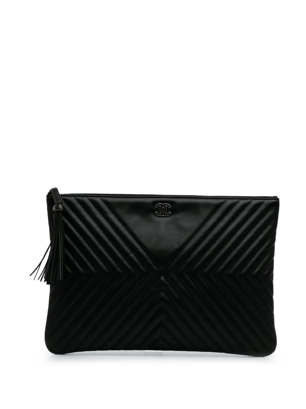 CHANEL Pre-Owned 2019 Large Diagonal Chevron Calfskin Tassel O Case CHANEL Pre-Owned 2019 Large Diagonal Chevron Calfskin Tassel O Case