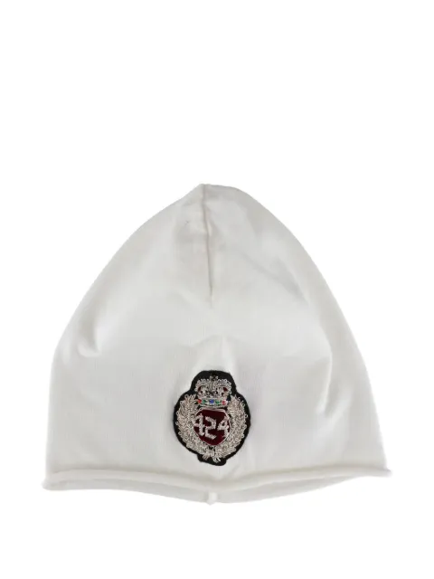 424 embroidered-emblem beanie