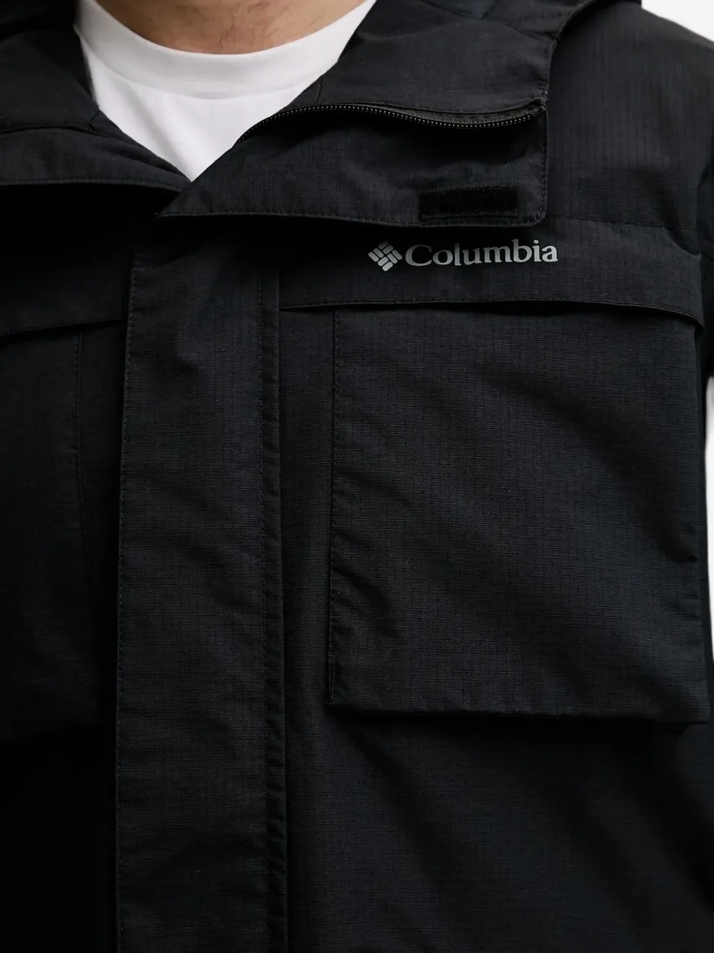 Columbia Landroamer™ hooded flap-pocket jacket Zwart