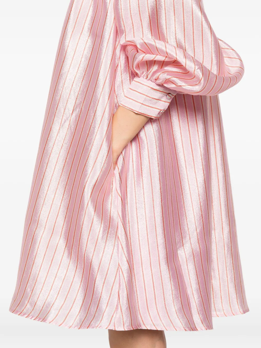 Stine Goya Yorando gestreepte jurk met V-hals Roze