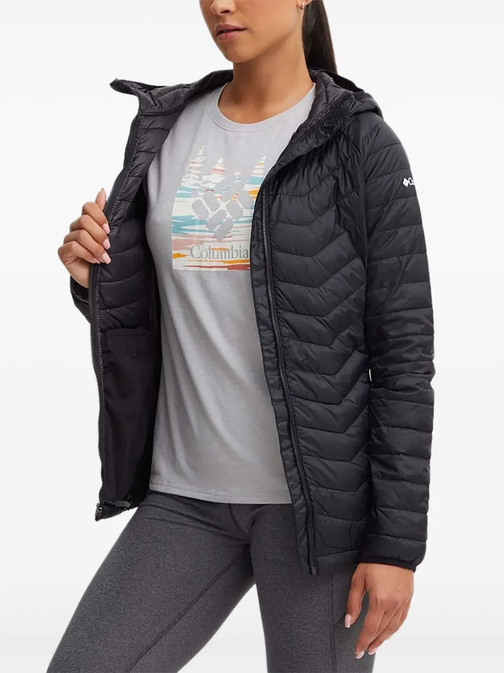 Columbia シェブロンキルティング フーデッドジャケット - ブラック Columbia シェブロンキルティング フーデッドジャケット - ブラック