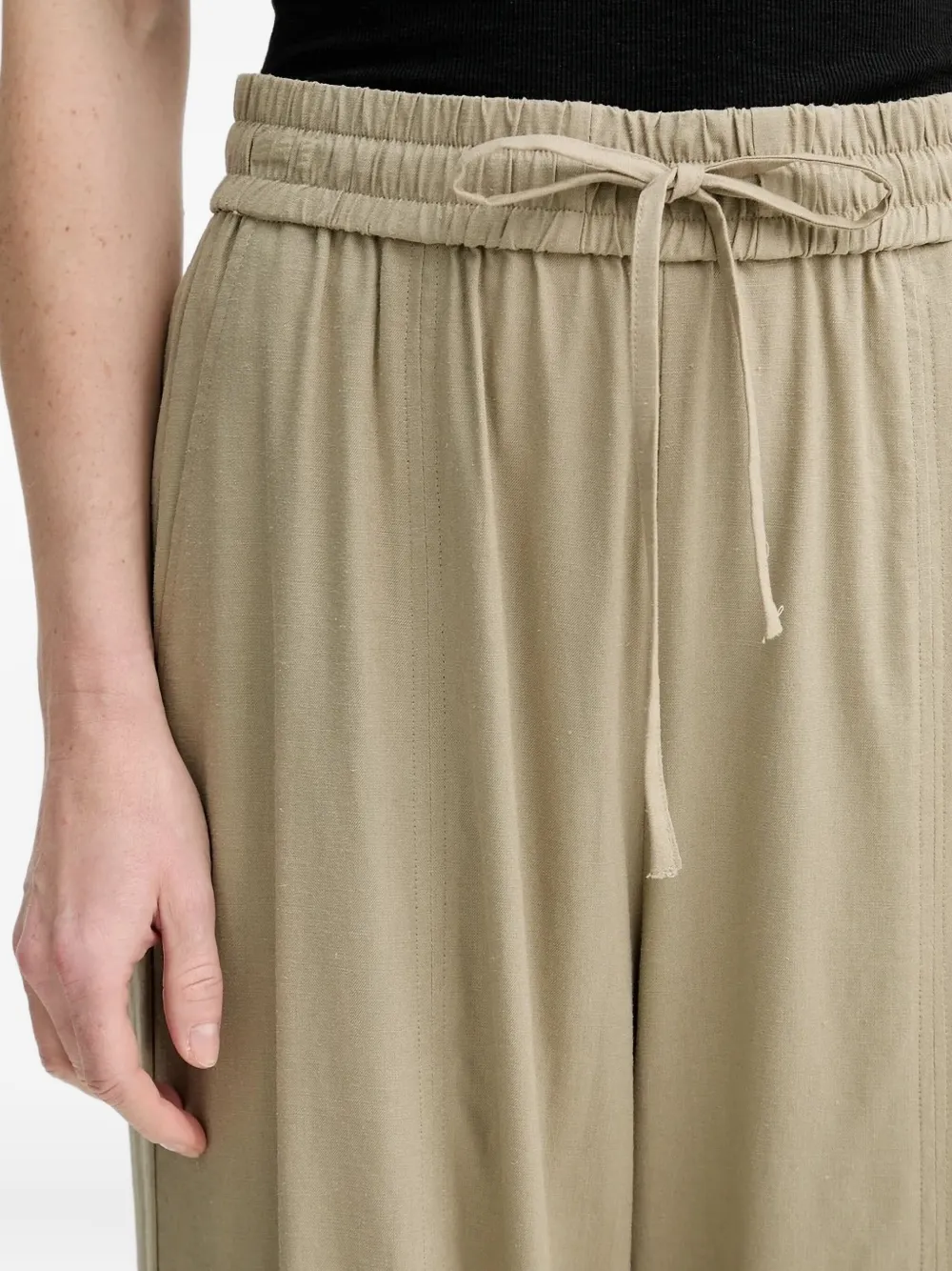 Gestuz Broek met elastische taille en wijde pijpen Beige