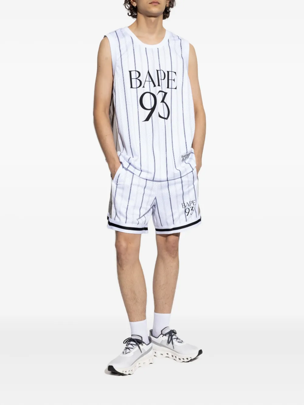 A BATHING APE® shorts de playa con rayas diplomáticas | Shorts para correr | Image 2