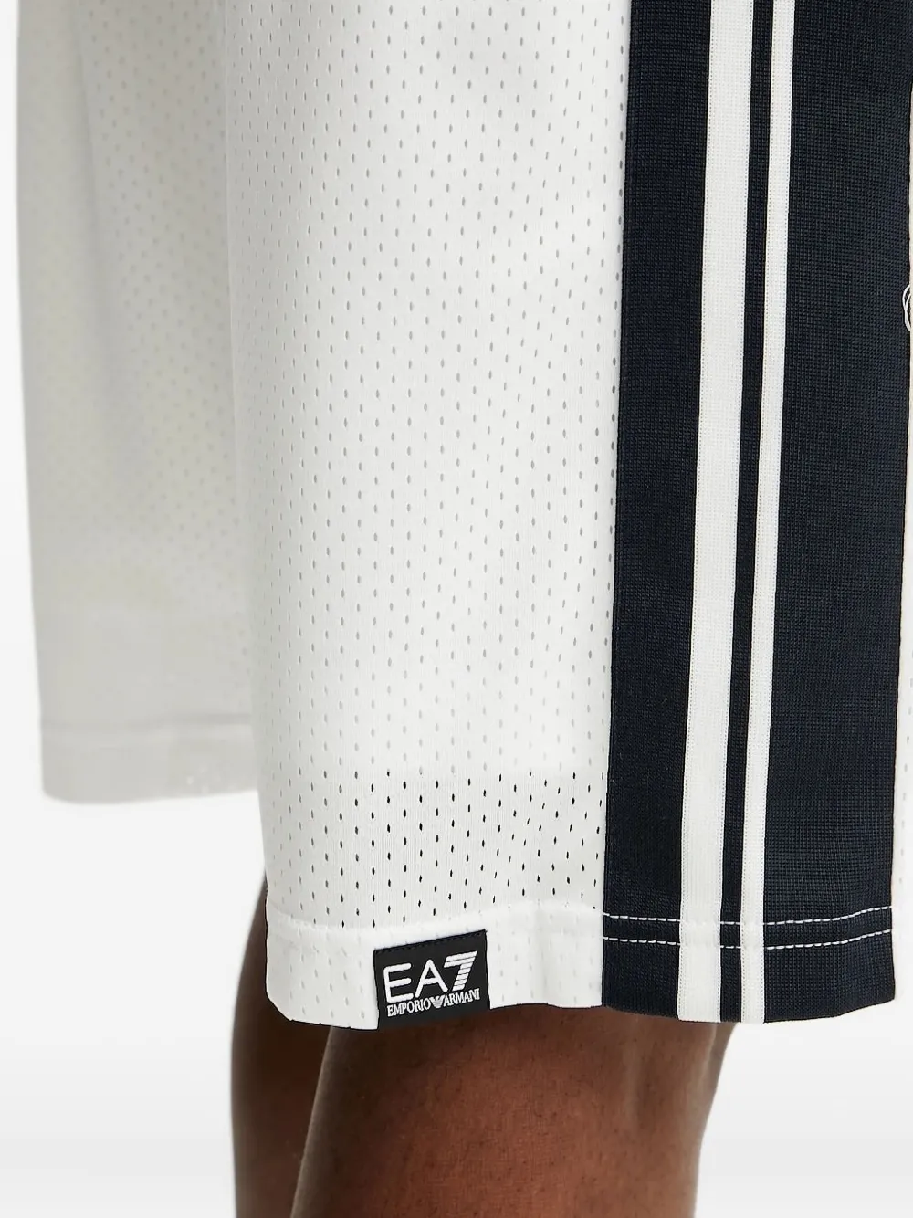 Ea7 Emporio Armani Shorts met zijstreep Wit