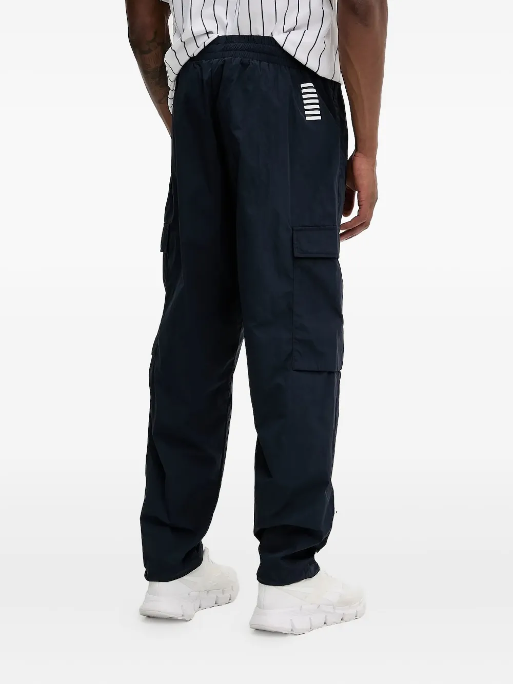 Ea7 Emporio Armani Cargo broek met logo-reliëf - Blauw