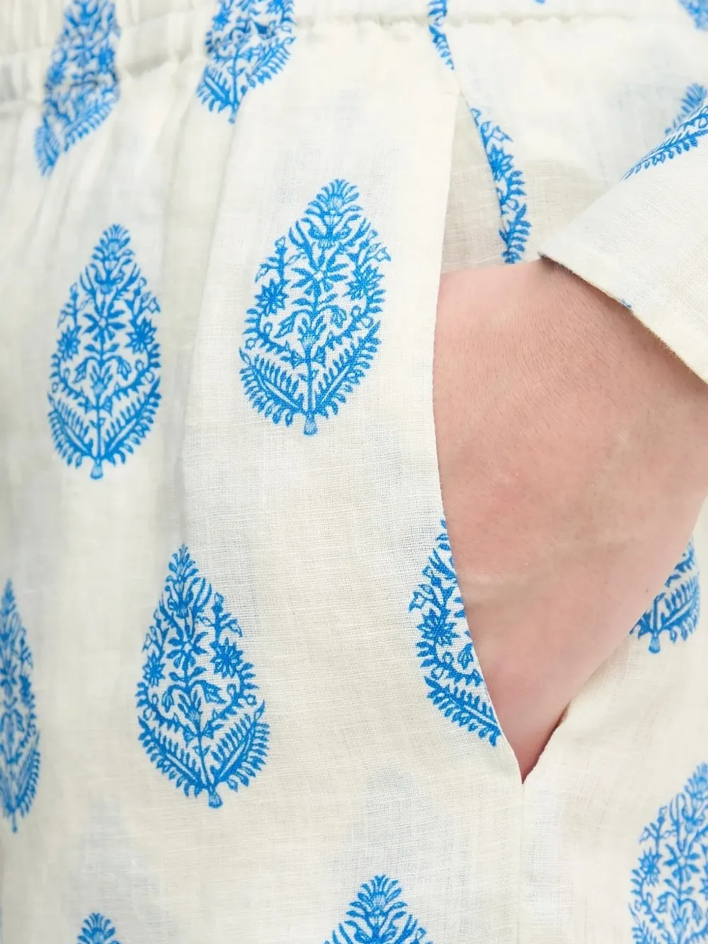 MC2 Saint Barth Meave paisley-print linen shorts | Short & Mini Shorts | Image 2