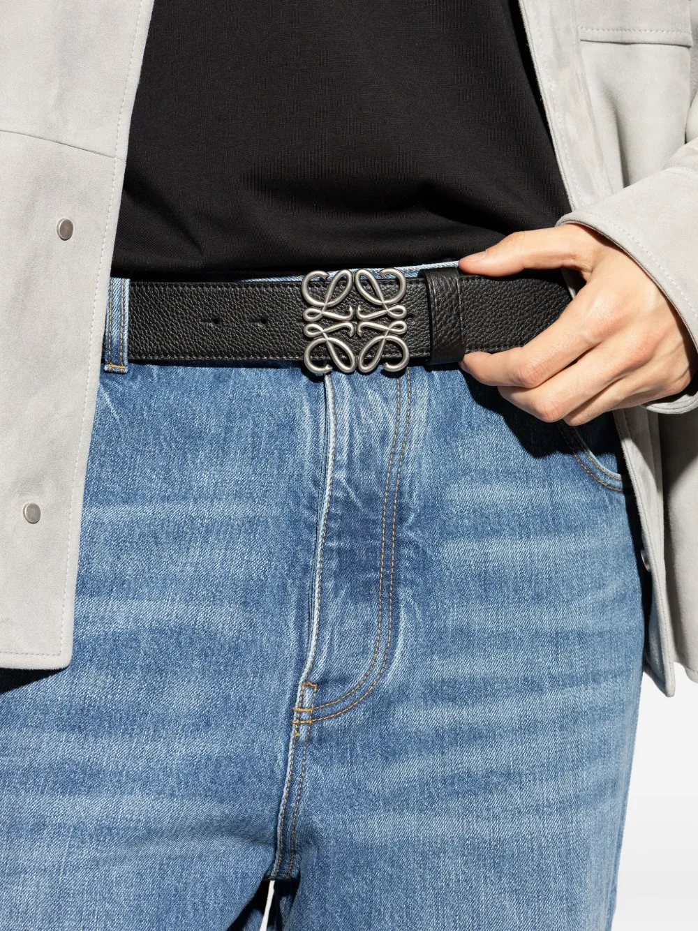 Loewe Anagram-plaque Leather Belt In Black