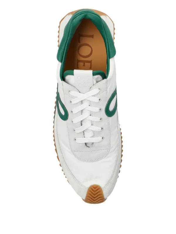LOEWE ホワイト スニーカー 白スニーカー】ロエベ x Onの最新コラボで上品リッチな足元が
