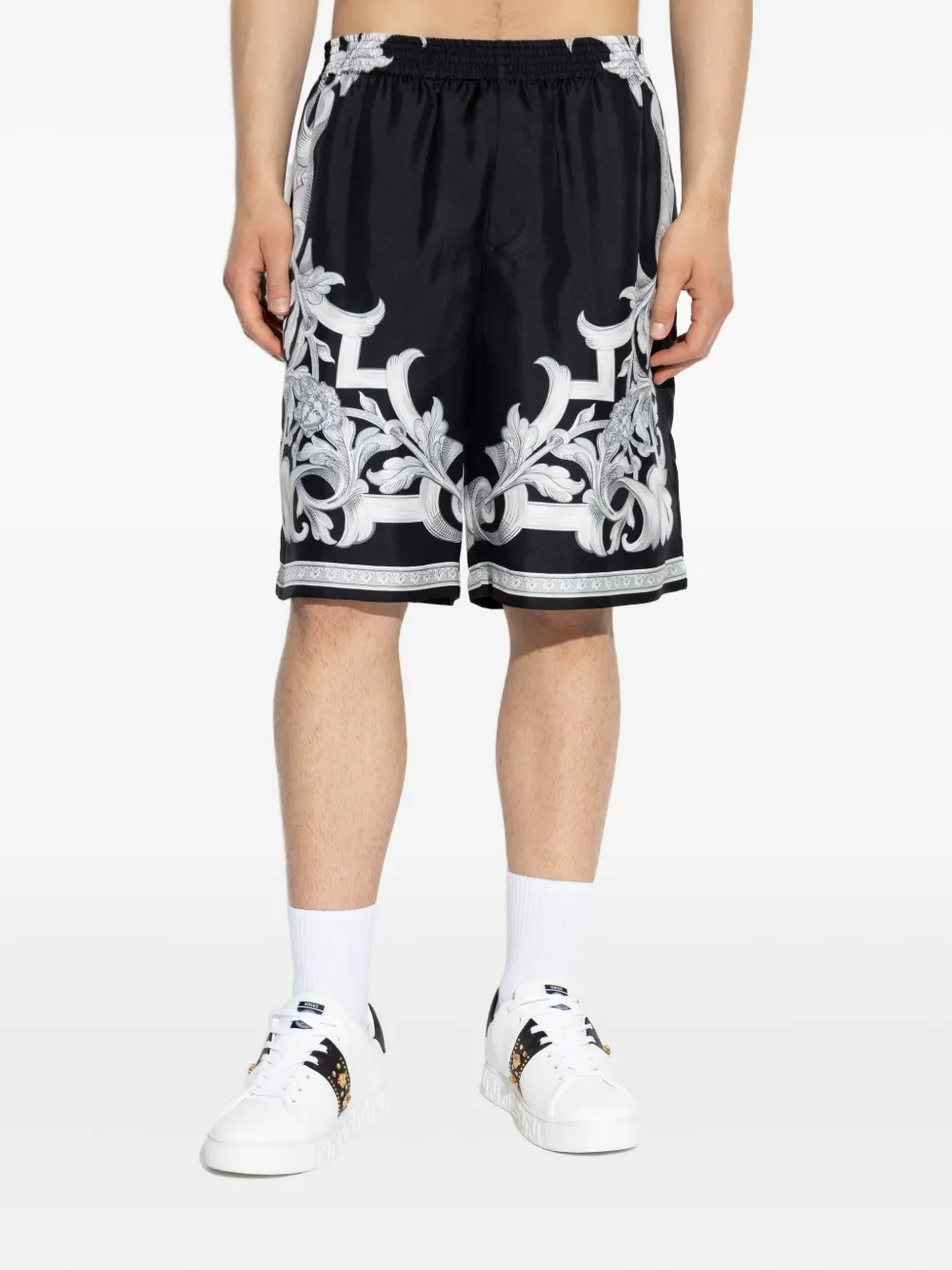 Versace Shorts met barokprint Zwart