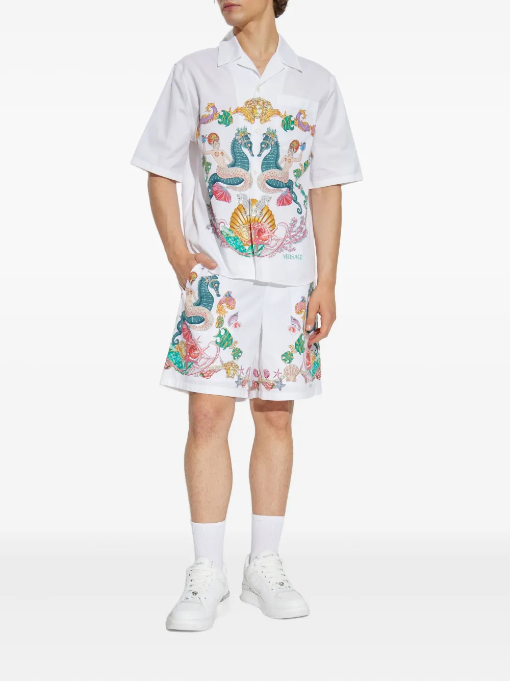 Versace graphic-print shorts | Bermuda Shorts | Image 2