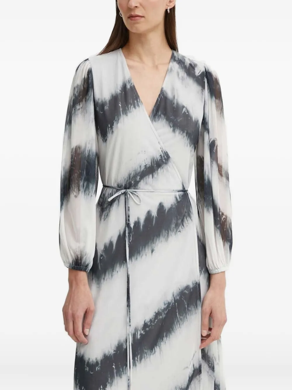 Bruuns Bazaar Noriel Tie-dye-pattern Wrap Midi Dress In Black