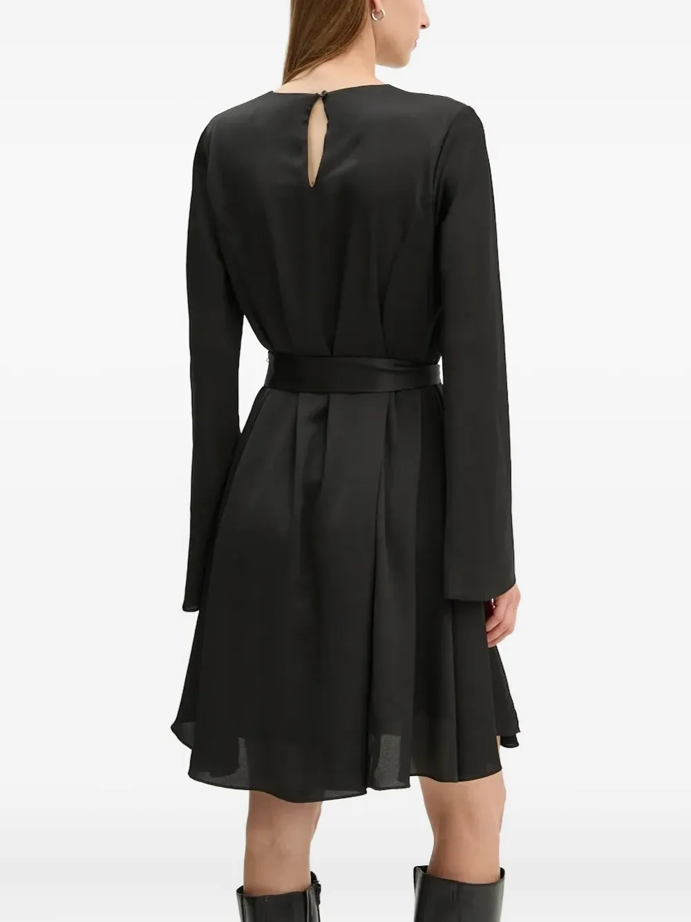 Bruuns Bazaar V-neck flared dress - Zwart