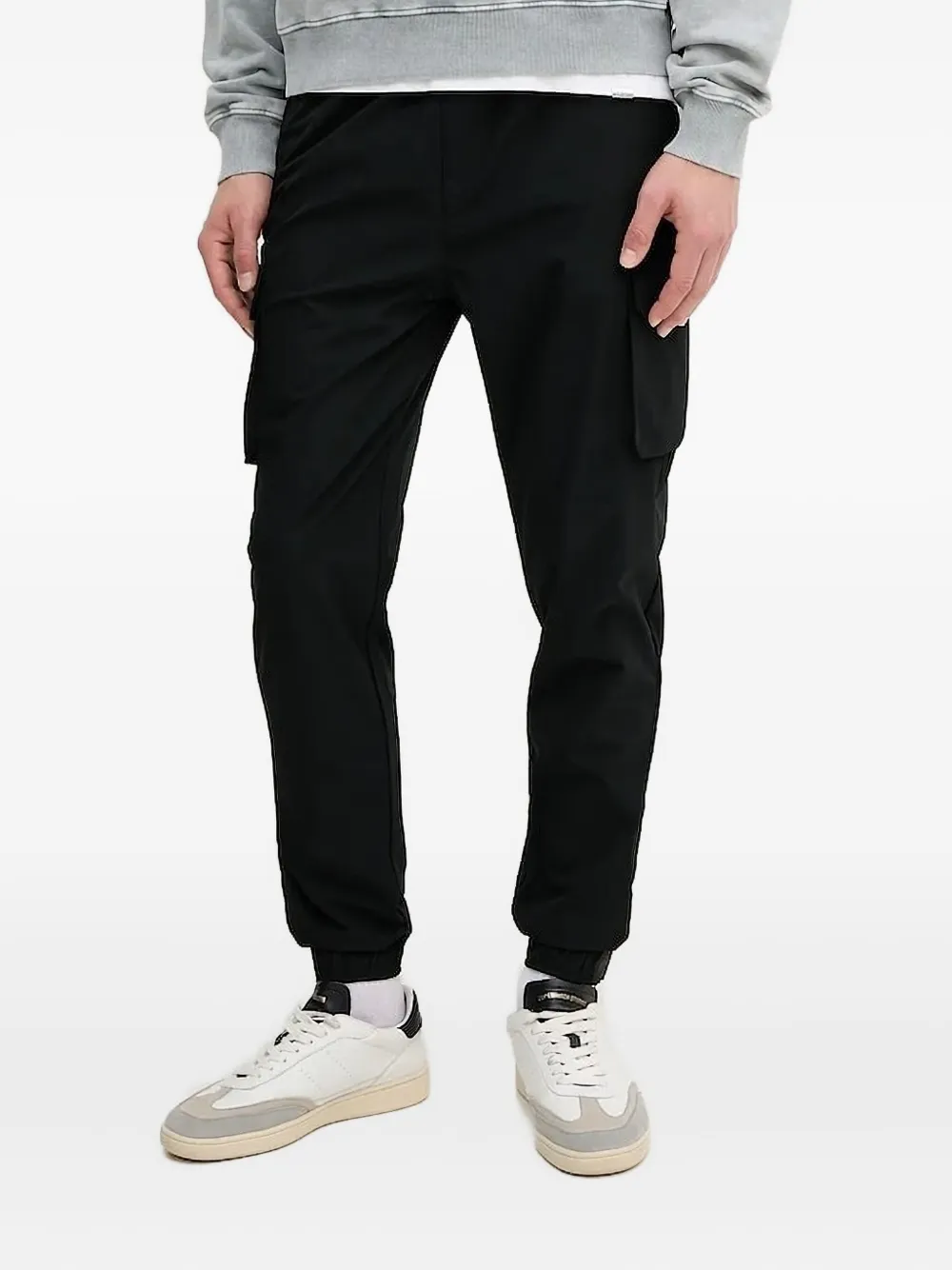 Balr. Cargo-pockets Trousers In Black