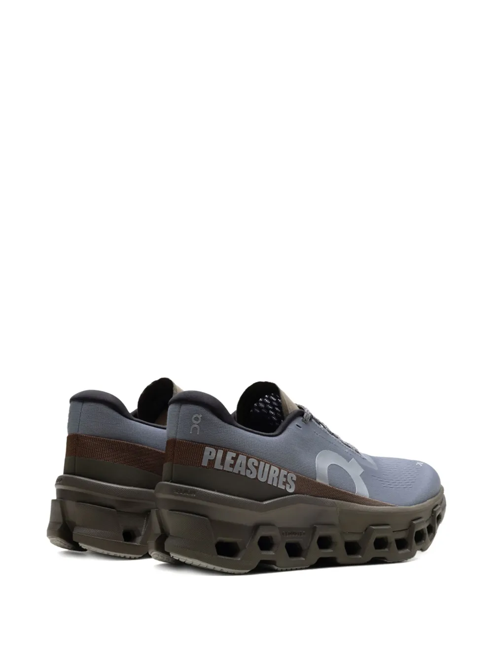 On x Pleasures x The Loop Cloudm ster 2 "Mist Olive" sneakers Grijs