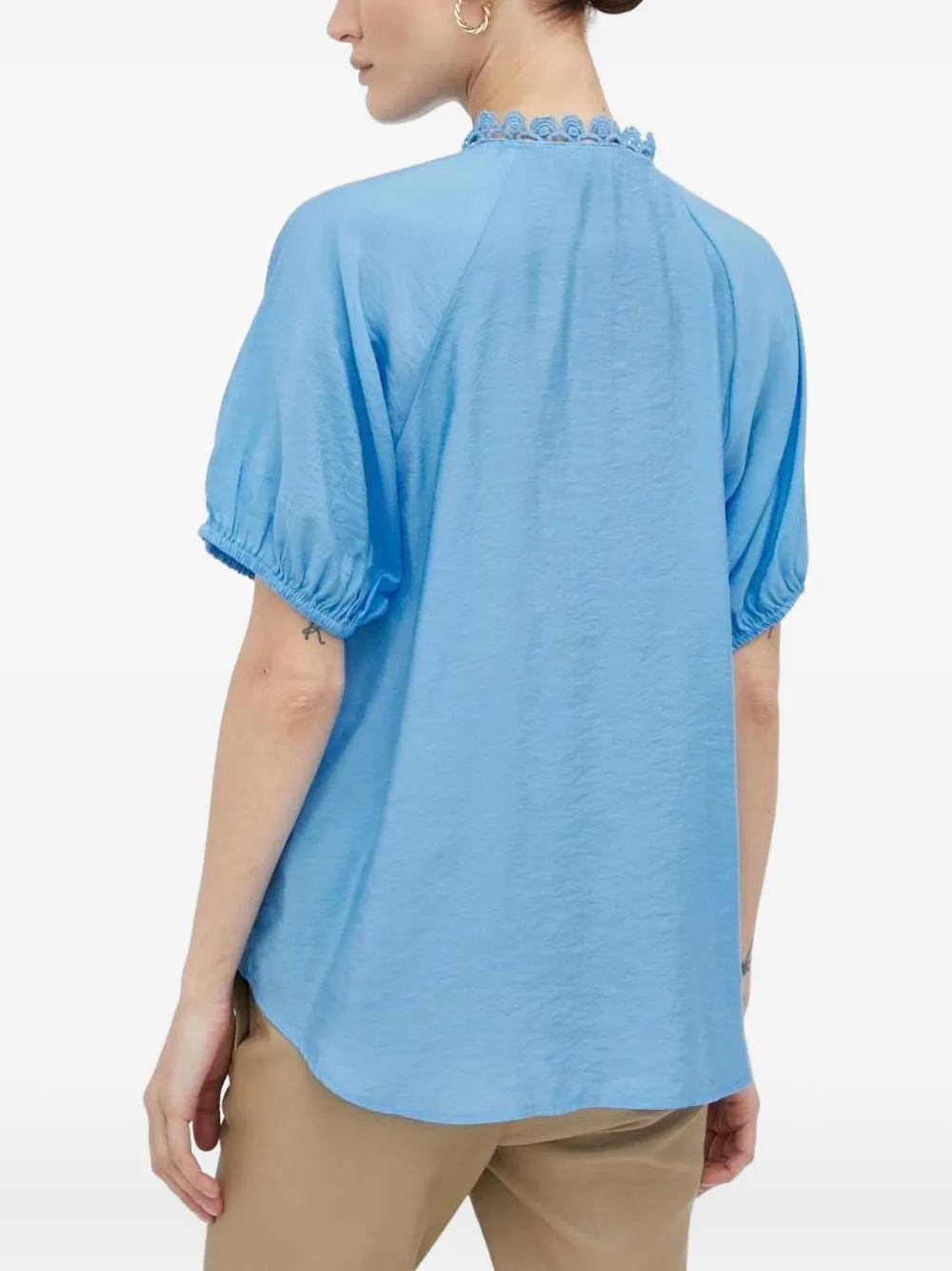 Bruuns Bazaar lace-trimmed flower-button blouse - Blauw