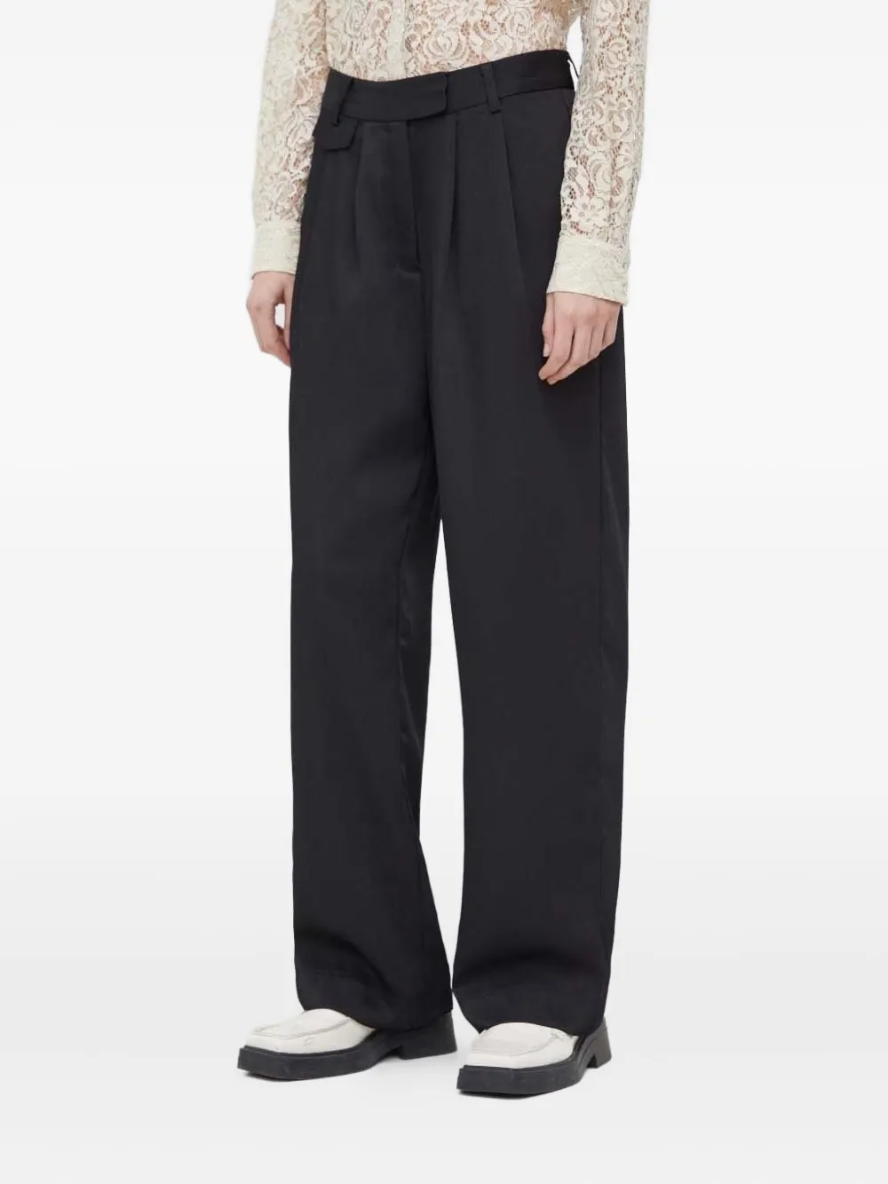Bruuns Bazaar Cedars Bb Cella Pleated Wide-leg Trousers In Black