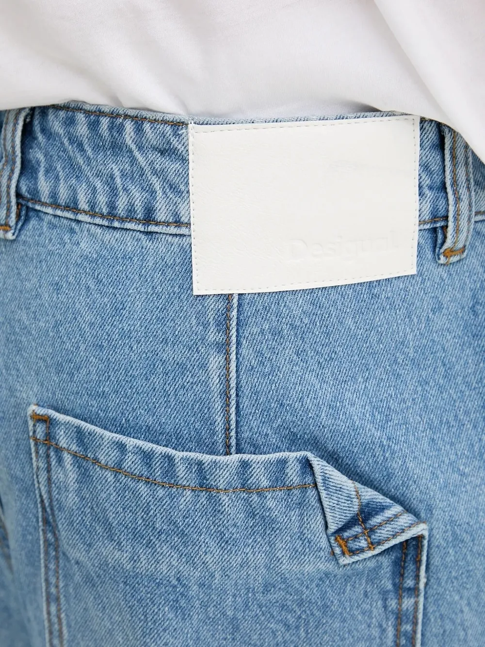 Desigual panelled frayed jeans Blauw