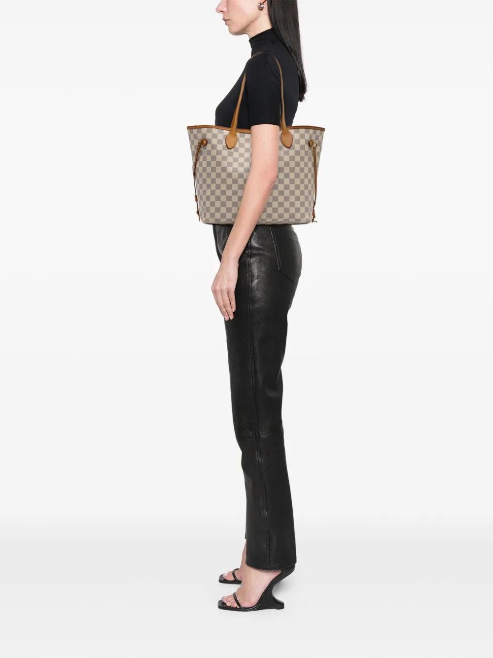 Louis Vuitton Pre-Owned 2017 Damier Azur Neverfull MM tote bag | Pre-Owned | Image 2