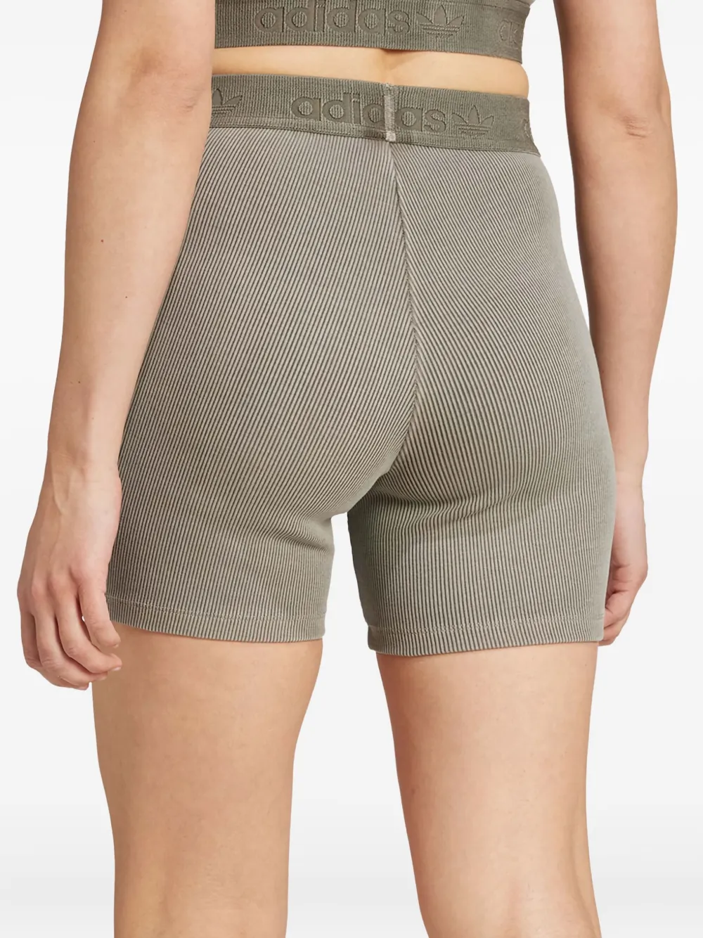 adidas Essentials Rib 1 4 shorts met logoband Groen