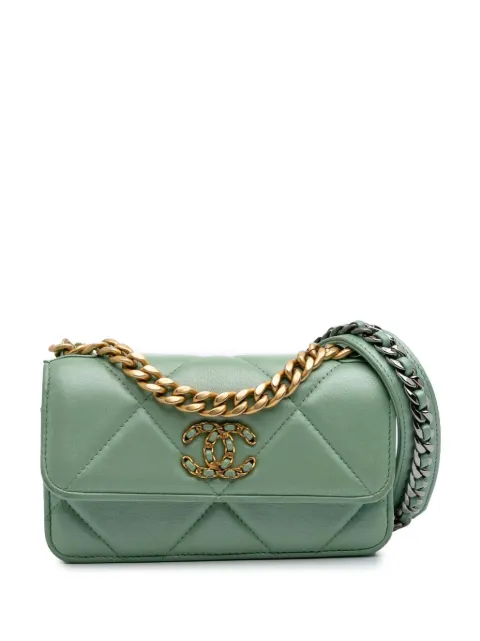 CHANEL Pre-Owned 2021-2025 Quilted Lambskin 19 Wallet on Chain satchel