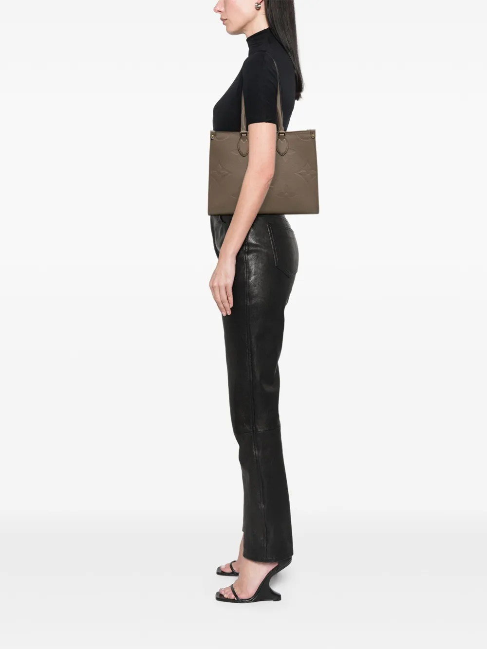 Louis Vuitton Pre-Owned 2021-2025 Monogram Empreinte OnTheGo MM satchel | Pre-Owned | Image 2