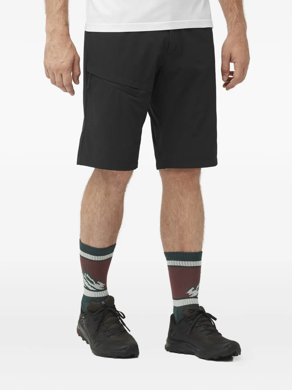 Salomon Wayfarer cargo shorts Zwart