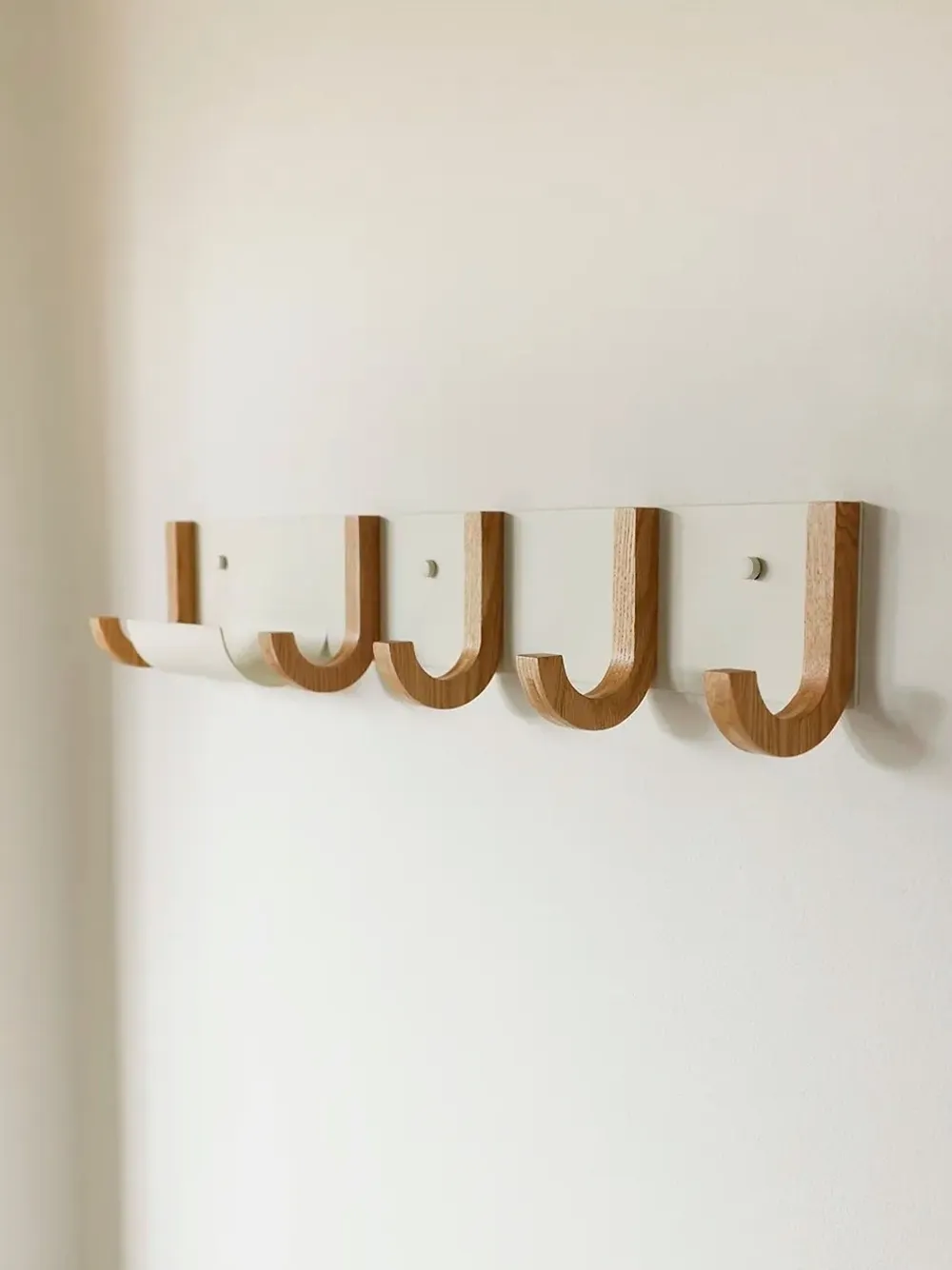 Design letters Jay Rack 5 Eichenholz (70cm x 10cm) | Regale & Ablagen  | Image 2