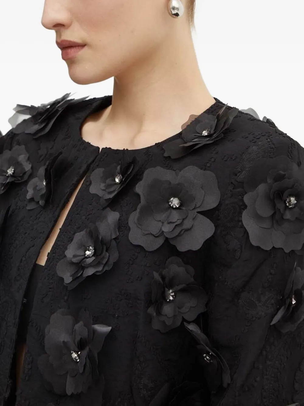 Custommade Cropped jack verfraaid met bloem Zwart