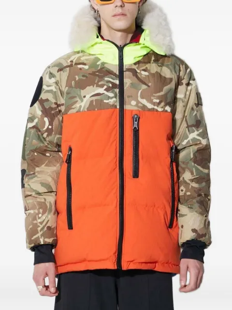 Griffin camouflage-paneled puffer jacket