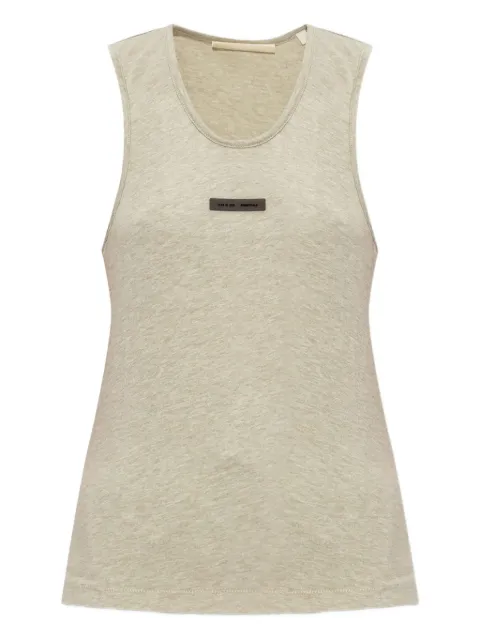 FEAR OF GOD ESSENTIALS camiseta con parche del logo