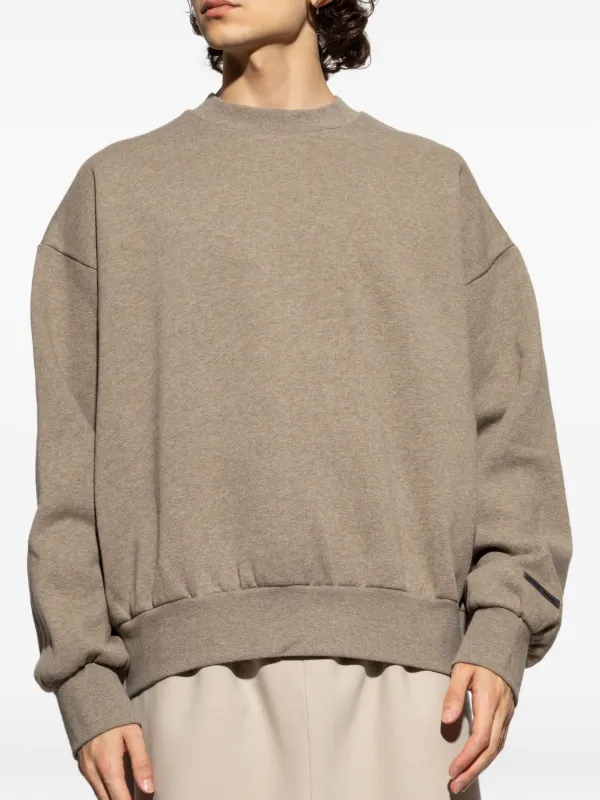 FEAR OF GOD ESSENTIALS ロゴ スウェットシャツ | ブラウン | FARFETCH JP