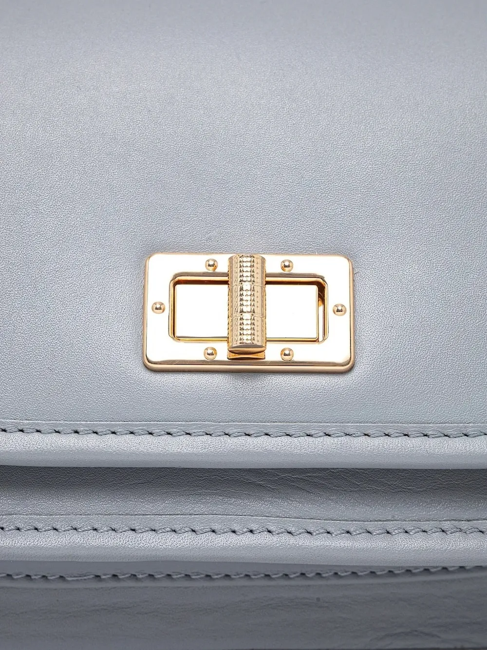 Geox Flavrie flap-lock leather crossbody bag | Image 2
