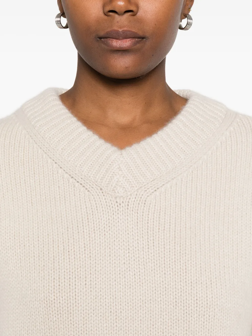 Soft Goat Chunky-knit V-neck Jumper In Neutral