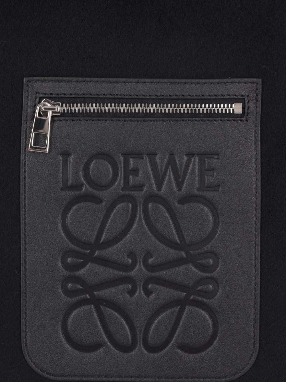 LOEWE logo-patch fringed scarf | Image 2